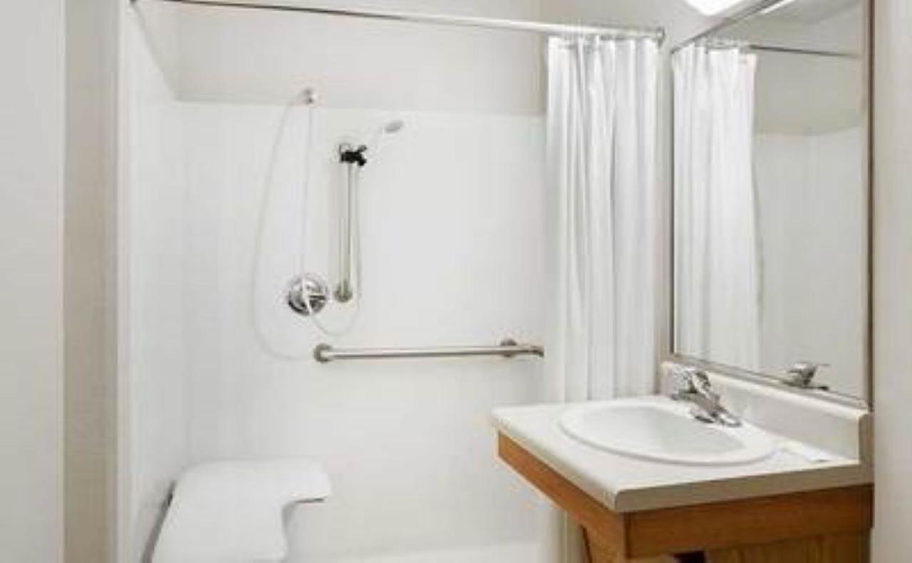 Woodspring Allentown Hotel