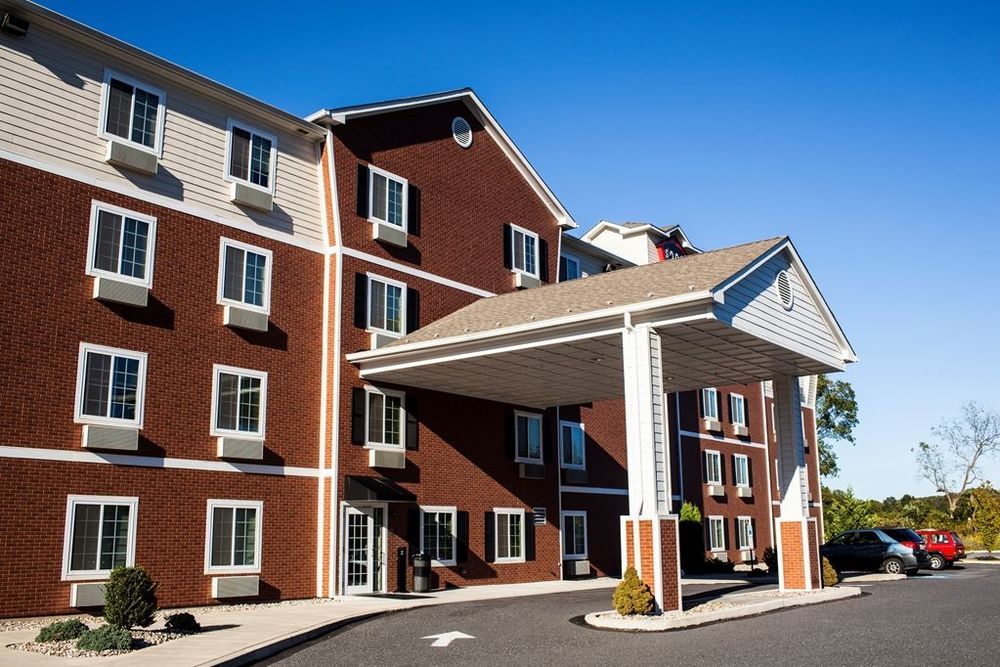 Woodspring Allentown Hotel
